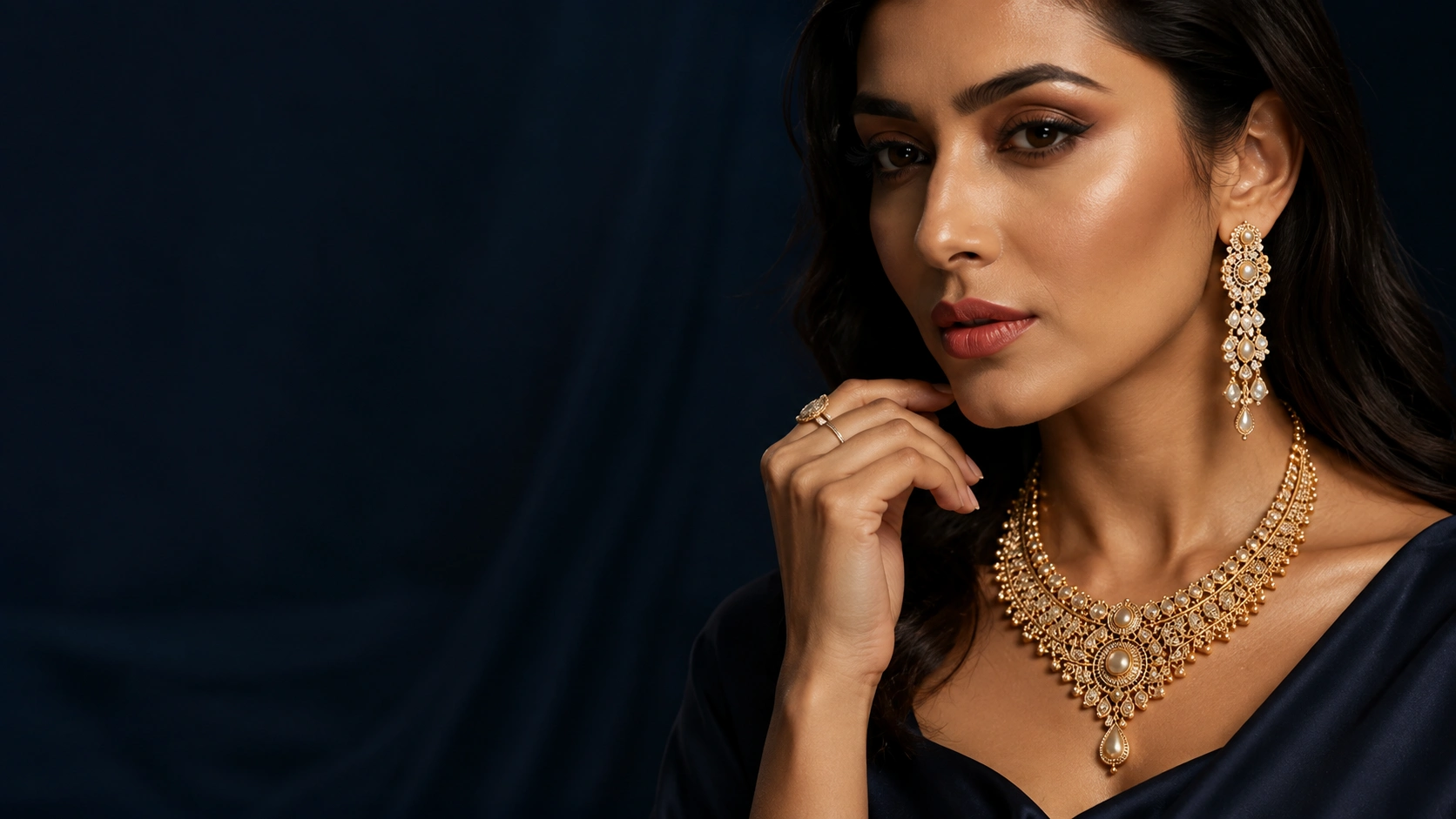 Elegant jewellery collection presentation